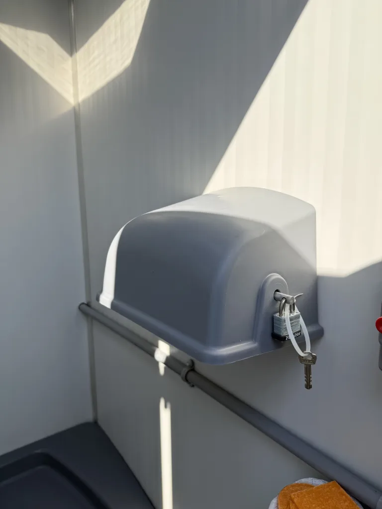 WarmNGo with Sanitizer thumbnail 7